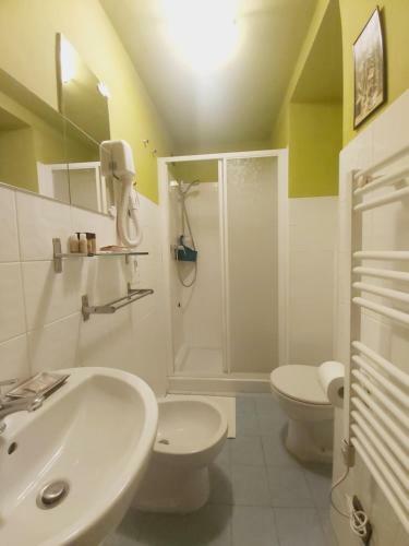 Hostal Lodging 5 Terre & Porto La Spezia