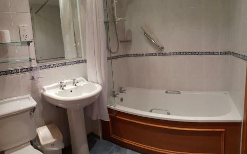 Loch Rannoch Otter Lodge 8