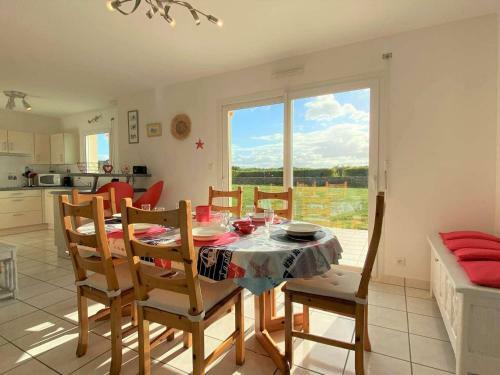 Maison Cl�der, 4 Pi�ces, 6 Personnes - Fr-1-625-2