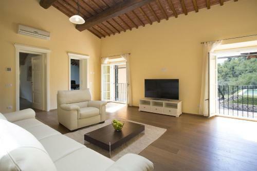 Villa Santo Stefano 6