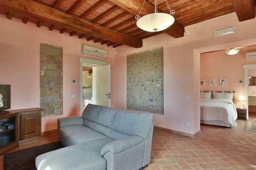 Villa Santo Stefano 6