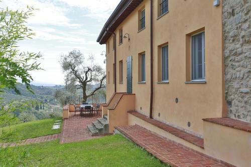 Villa Santo Stefano 6