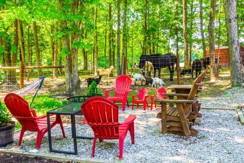 Almost Heaven Farmers Paradise On 50 Acres!