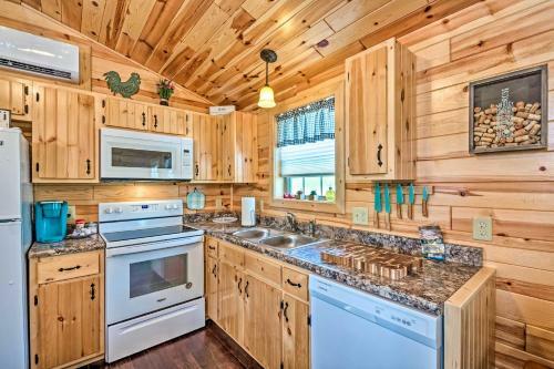 Scenic Cabin About 2 Mi To Nolin Lake State Park!