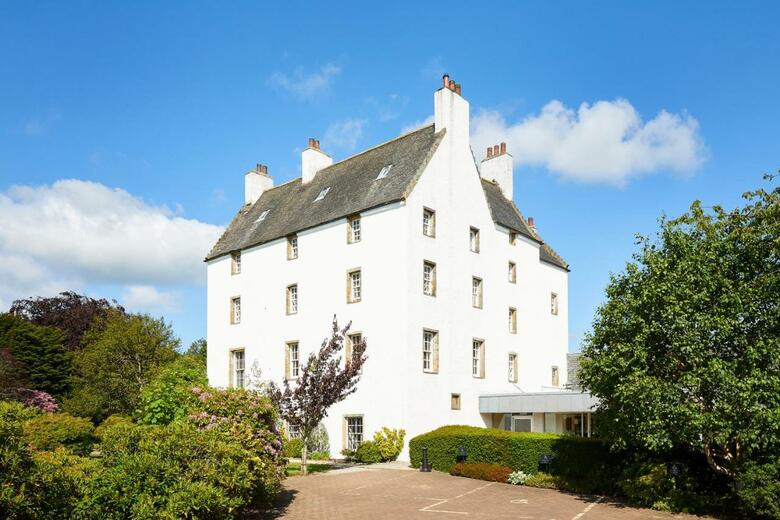 Hotel Macdonald Houstoun House