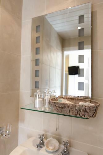 Hostal Clifton Villa Guest House