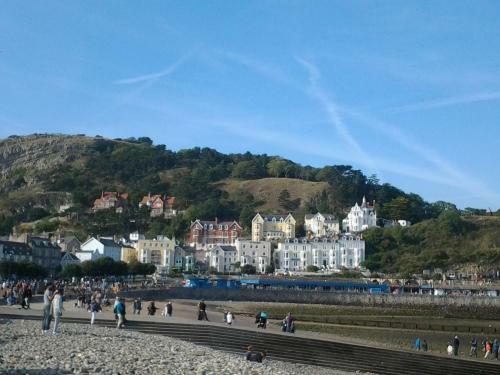 Hostal Clifton Villa Guest House