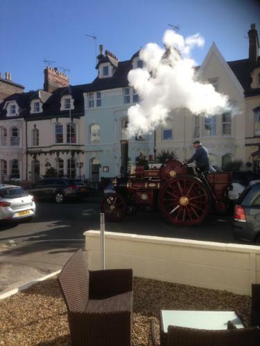 Hostal Clifton Villa Guest House