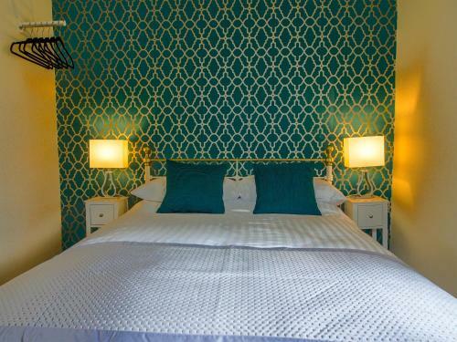 Riverbank Bed And Breakfast