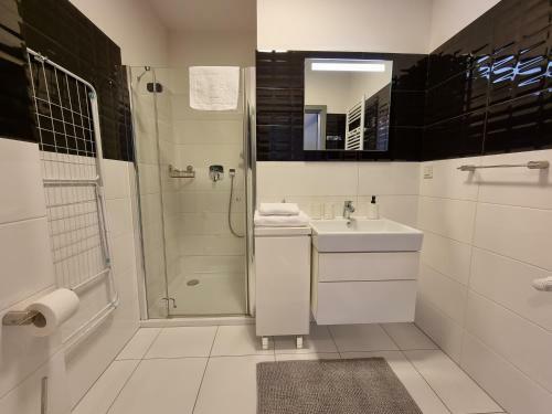 Apartamenty 5 M�rz - 365pam
