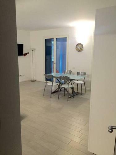 Center Station Central Apartment