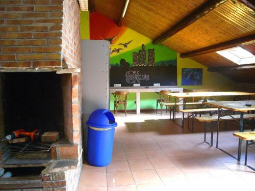 Hostel California