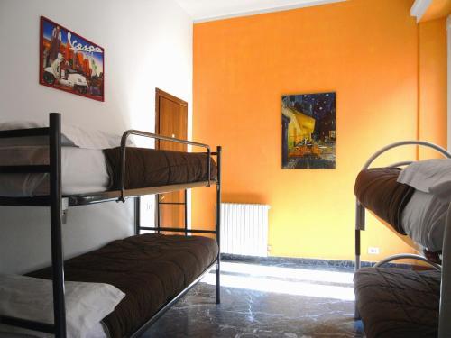 Hostel California