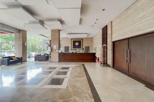 Urbanview Hotel Newton Riau Bandung