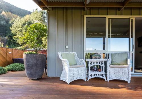 Private Cottage With Spa And Amazing Lake Views