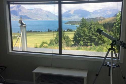 Private Cottage With Spa And Amazing Lake Views