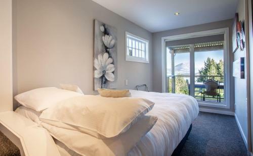 Private Cottage With Spa And Amazing Lake Views