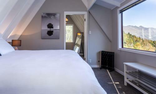 Private Cottage With Spa And Amazing Lake Views