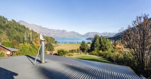Private Cottage With Spa And Amazing Lake Views