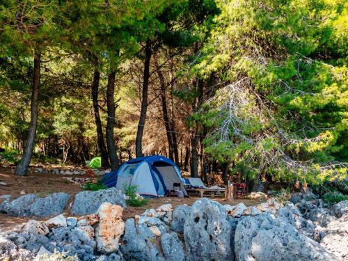 The Sea Cave Camping