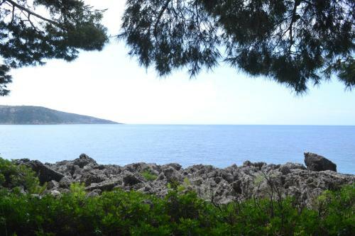 The Sea Cave Camping