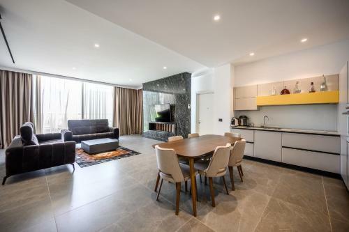 Atomium Twin Villas
