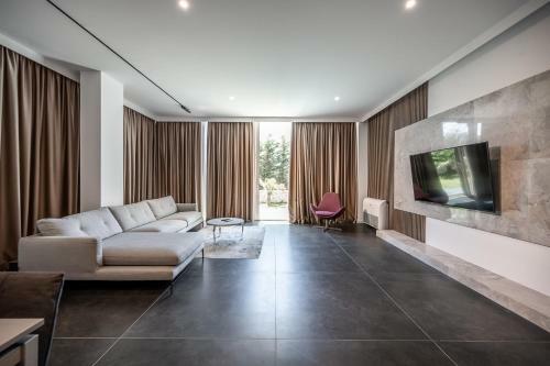 Atomium Twin Villas