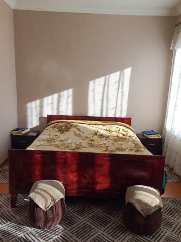 Hostal Tatev Emma B&B