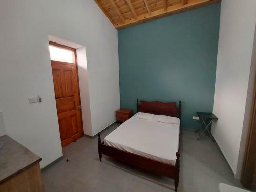 Hostal Vasos Guesthouse 10 Min Walk From The Beach
