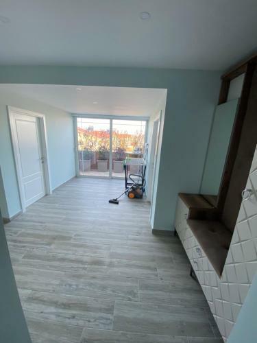 Nr1 Luxury Penthouse Swimming Pool Mali Robit,durres