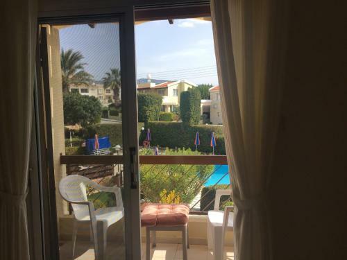 House In Eva Gardens With Pool And Garden