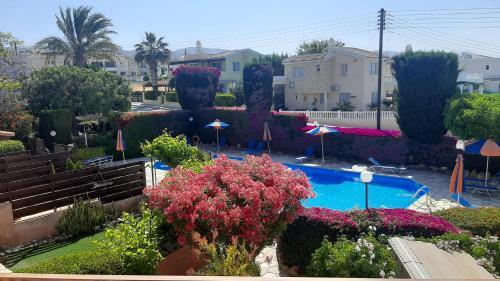 House In Eva Gardens With Pool And Garden