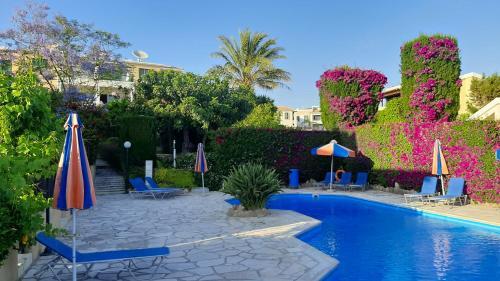 House In Eva Gardens With Pool And Garden