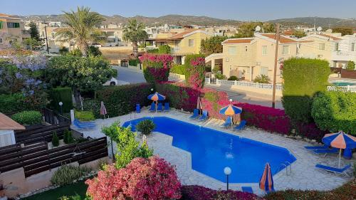 House In Eva Gardens With Pool And Garden