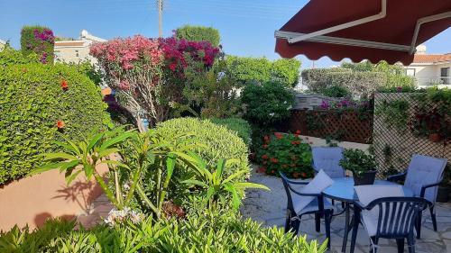 House In Eva Gardens With Pool And Garden