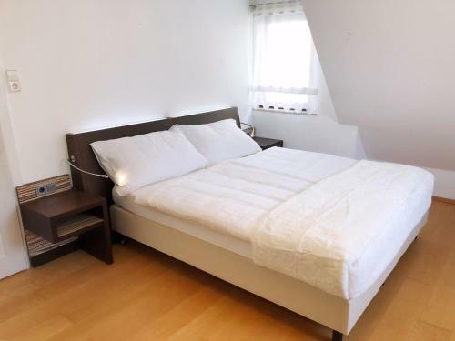 Apartamento 90qm Gro�e Wohnung Mit 2 Schlafzimmer Und Gartenterasse