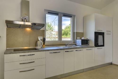 Villa Mit Pool Und Klimatisierten Schlafzimmern