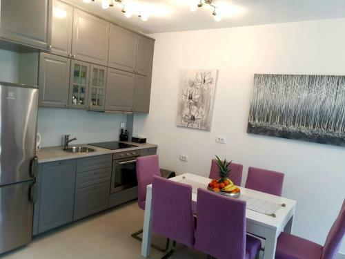 Orchid Seaview Apartment