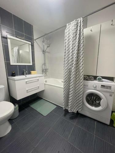 Apartments In The City Center Bir?ai