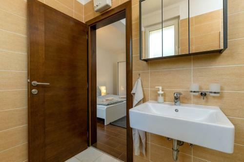 Villa Holiday House With Pool Near Rovinj