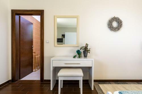 Villa Holiday House With Pool Near Rovinj