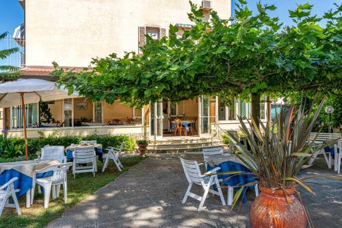 Hotel Perla Del Mare