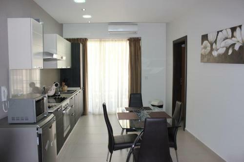 Apartamento Sunny 2 Bedroom, 2 Bathrooms, Seaside Apt.