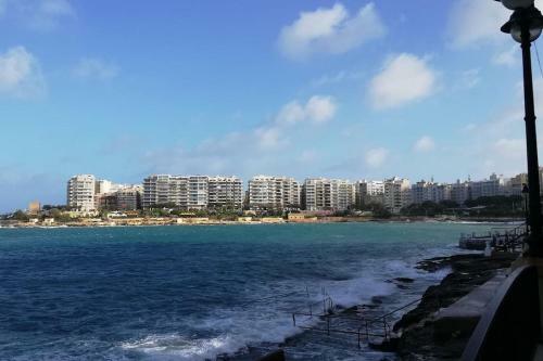 Apartamento Sunny 2 Bedroom, 2 Bathrooms, Seaside Apt.