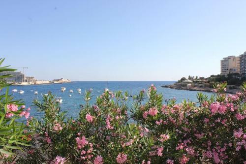 Apartamento Sunny 2 Bedroom, 2 Bathrooms, Seaside Apt.