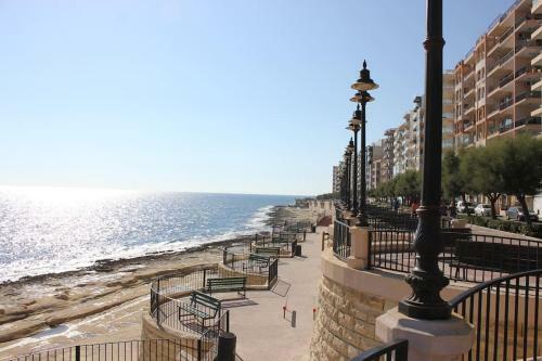 Apartamento Sunny 2 Bedroom, 2 Bathrooms, Seaside Apt.