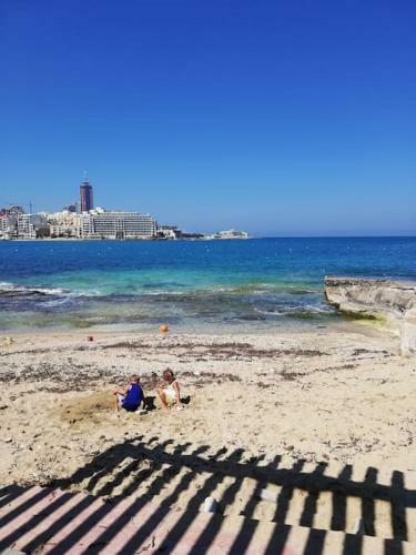 Apartamento Sunny 2 Bedroom, 2 Bathrooms, Seaside Apt.