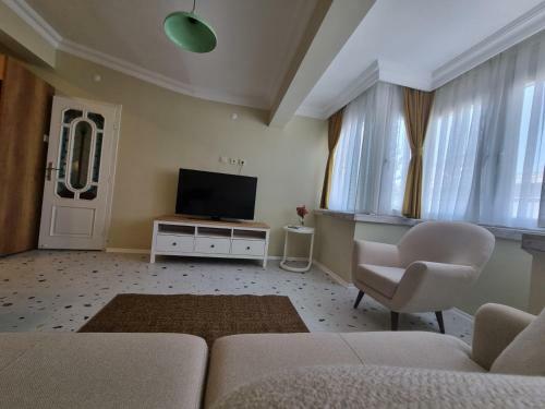 Gokcen Apartman?