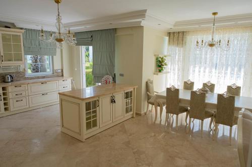 Villa Helios 4