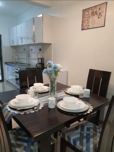 Silver Harbor Apartments. 2 Bedroom Fully Furnished